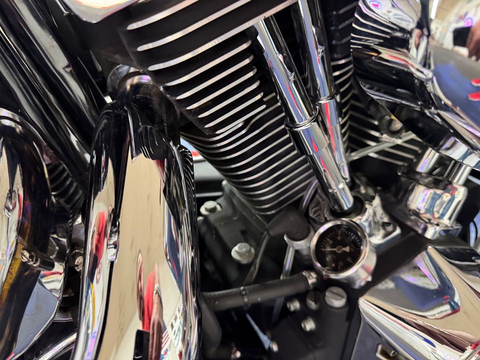 1999 Harley Davidson FXSTS