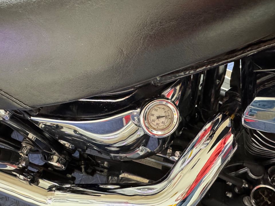 1999 Harley Davidson FXSTS