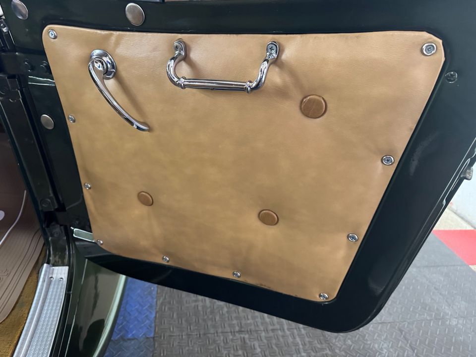 1951 Willys Jeepster