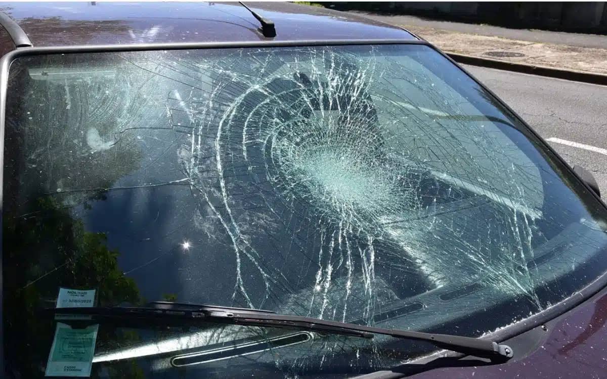 how-to-fix-cracked-glass-windshield