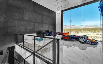 US millionaire has a Red Bull F1 car chilling in his living room