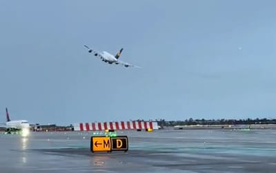 Pilot flying Airbus A380 on his final ever flight performed breathtaking maneuver with passengers onboard