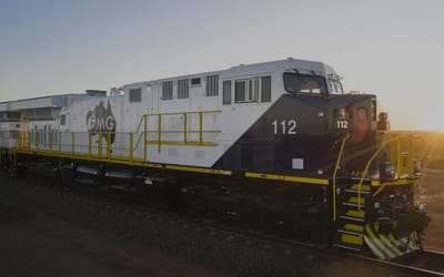 This 1.7-mile-long electric train charges itself and climbs back uphill without plugging in