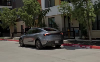 People spot awkward detail in video of Tesla's first fully autonomous home delivery