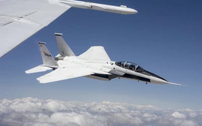 Two NASA F-15 jets chased one another over the Mojave Desert and what they did was unprecedented