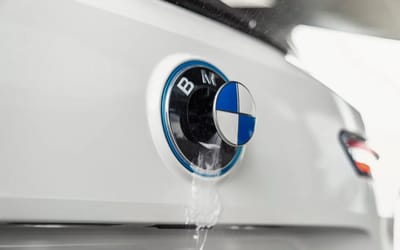 BMW automatic camera cleaning system takes innovative tech to a new level