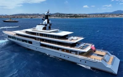 Steven Spielberg’s new $250M yacht has been spotted and it looks like he owns a moving private island