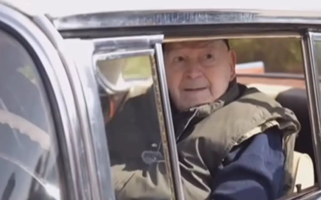 90-year-old grandfather leaves Ohio nursing home to see his Bel Air cleaned for first time in 52 years