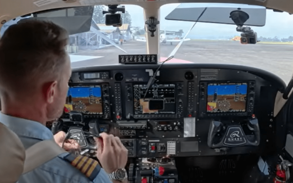 Pilot pulls off one of the world's most difficult landings in very unique hillside setting