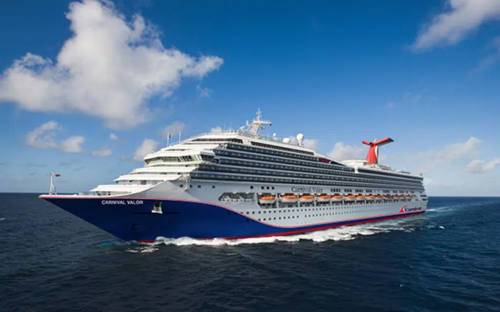 Woman who lives full-time on cruise ships shares how much it costs her