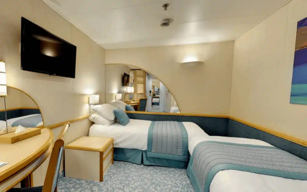 Villa Vie cruise ship