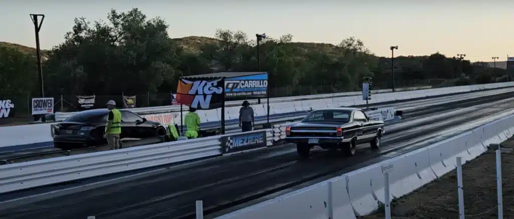 Ford Fairlane drag raced 0-60 in six seconds Tesla Model S Plaid, difference in both is something to behold